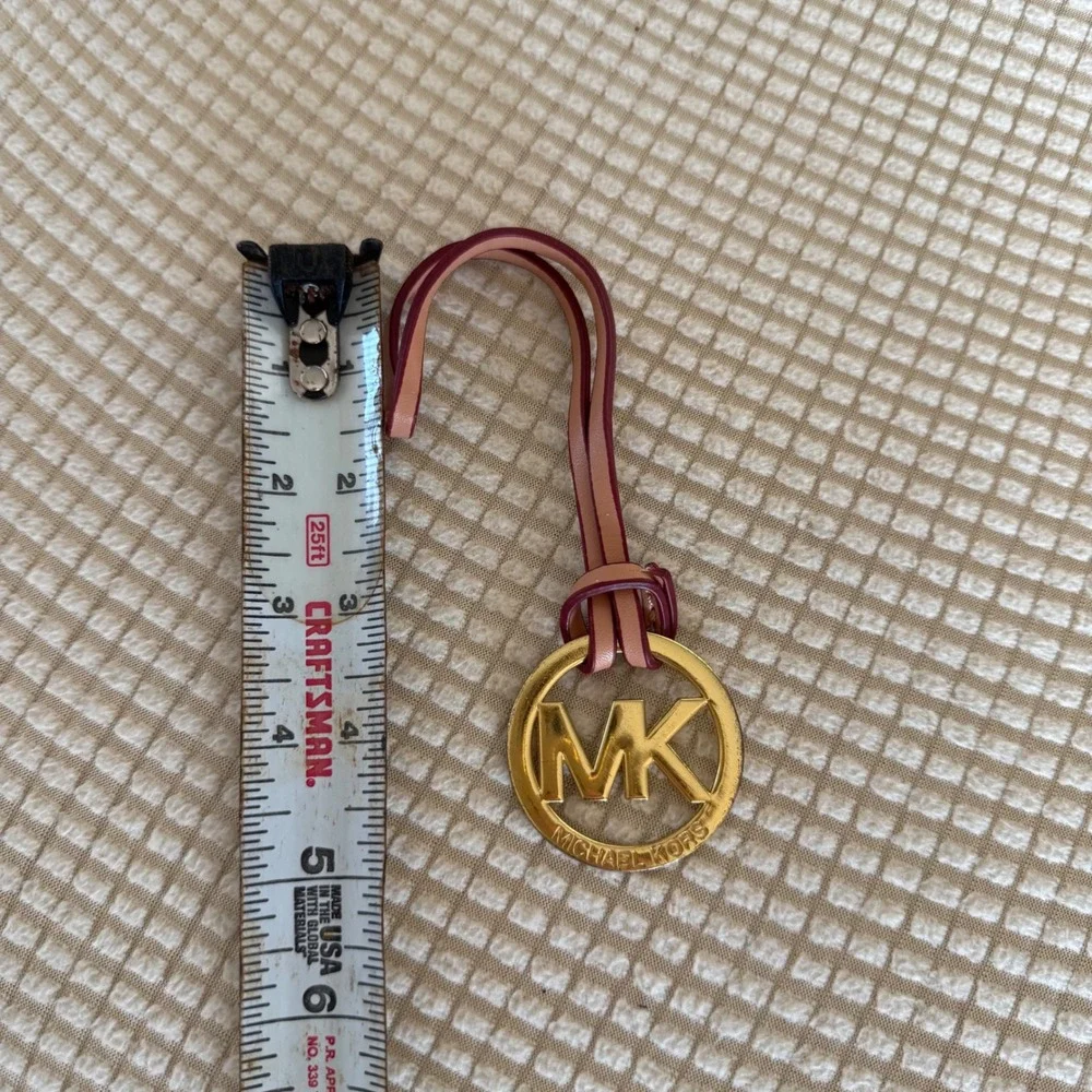 Michael Kors Gold Keychain‎ Purse Charm MK LOGO Accessories faux leather tan